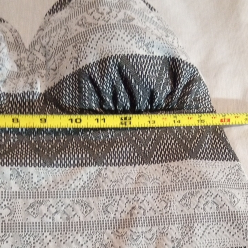 Bathing Suit Top In Fitted Halter Design - Picture 6 of 7